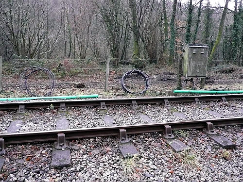 The scene of the cut cable