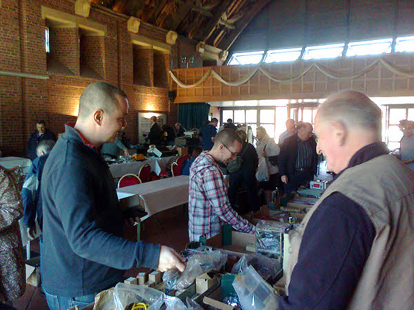 Ian and Paul at Avoncroft Swapmeet looking at Ian Jolly's goodies