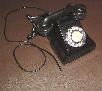 300 type telephone